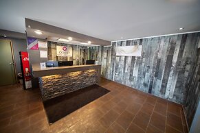 Coast Fort St. John Hotel