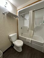 Coast Fort St. John Hotel