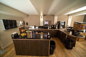 Coast Fort St. John Hotel