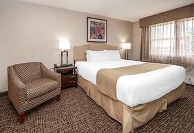Coast Fort St. John Hotel