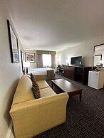 Coast Fort St. John Hotel