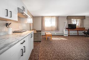 Coast Fort St. John Hotel