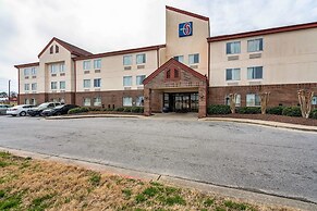 Motel 6 Rocky Mount, NC