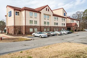Motel 6 Rocky Mount, NC