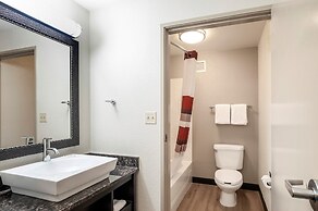 Red Roof Inn PLUS+ Columbus Downtown-Convention Center