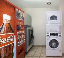 Red Roof Inn PLUS+ Columbus Downtown-Convention Center