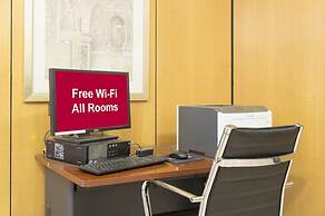 Red Roof Inn PLUS+ Columbus Downtown-Convention Center