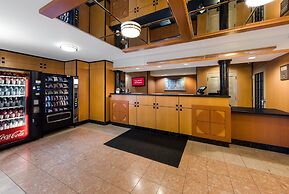 Red Roof Inn PLUS+ Columbus Downtown-Convention Center