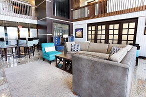 Drury Inn & Suites Kansas City Airport
