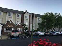 Microtel Inn & Suites by Wyndham Richmond Airport