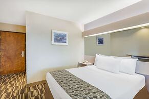 Microtel Inn & Suites by Wyndham Richmond Airport