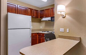 Extended Stay America Suites Tampa Airport N Westshore Blvd