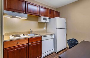 Extended Stay America Suites Tampa Airport N Westshore Blvd