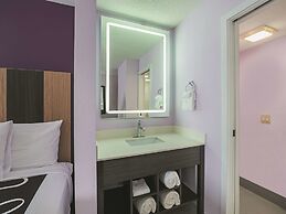 La Quinta Inn & Suites by Wyndham Minneapolis Northwest