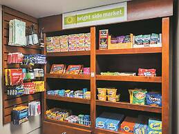 La Quinta Inn & Suites by Wyndham Minneapolis Northwest