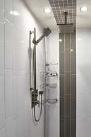 Executive Plaza Hotel Metro Vancouver