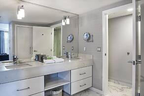 Executive Plaza Hotel Metro Vancouver