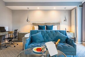 Executive Plaza Hotel Metro Vancouver