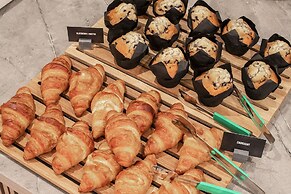 Hampton by Hilton London City