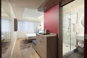 Hampton by Hilton London City