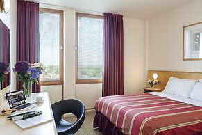 St Giles Heathrow Hotel