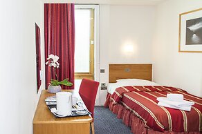 St Giles Heathrow Hotel