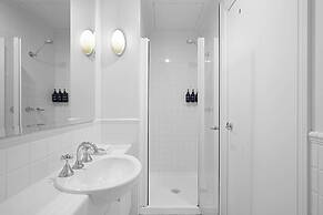 Comfort Apartments Melbourne Central