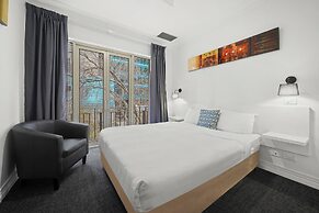 Comfort Hotel Melbourne Central