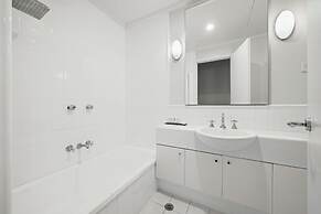 Comfort Hotel Melbourne Central