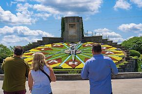 Niagara  Fallsview Hotel & Suites