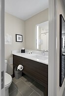 Holiday Inn & Suites Chicago - Downtown by IHG