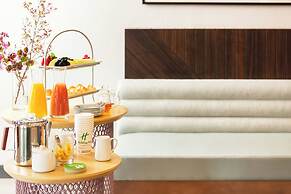 Holiday Inn & Suites Chicago - Downtown by IHG