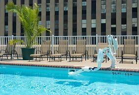 Holiday Inn & Suites Chicago - Downtown by IHG