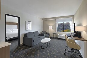 Holiday Inn & Suites Chicago - Downtown by IHG