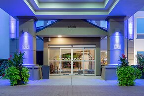 Holiday Inn Express Hotel & Suites Chicago-Midway Airport by IHG