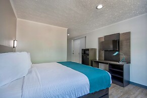 Motel 6 Stafford, TX – SW Houston - Sugarland