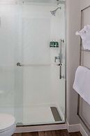 Sonesta Simply Suites Falls Church