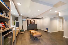 Sonesta Simply Suites Falls Church