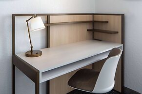 Sonesta Simply Suites Falls Church