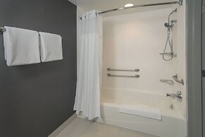 Courtyard by Marriott Frederick