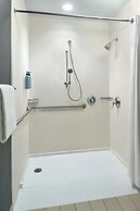 Courtyard by Marriott Frederick