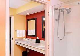 Courtyard by Marriott Frederick