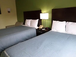 Travelodge by Wyndham Cleveland Lakewood