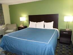 Travelodge by Wyndham Cleveland Lakewood