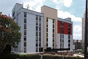 Holiday Inn Express & Suites Atlanta N-Perimeter Mall Area by IHG