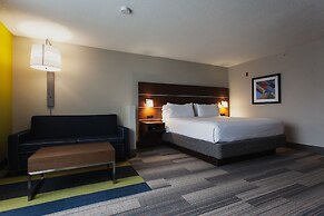 Holiday Inn Express & Suites Atlanta N-Perimeter Mall Area by IHG
