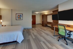 Holiday Inn Express & Suites Atlanta N-Perimeter Mall Area by IHG
