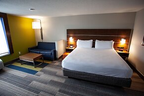 Holiday Inn Express & Suites Atlanta N-Perimeter Mall Area by IHG