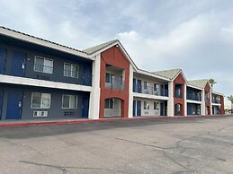 Days Inn by Wyndham Phoenix West