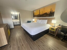 Days Inn by Wyndham Phoenix West